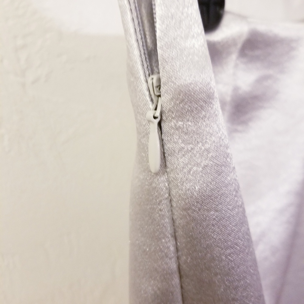 H&M Sliver Metallic Ruffle Skirt - Picture 3 of 4